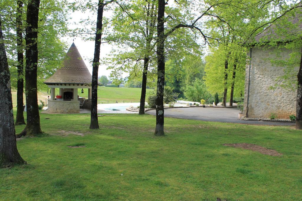 Chambres d'Hôtes Le Bois Trinquille Saint-Viance Exterior foto